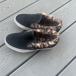 Vans Faux Fur Lined Classic Slip-On – Black Suede – Women’s Size 8